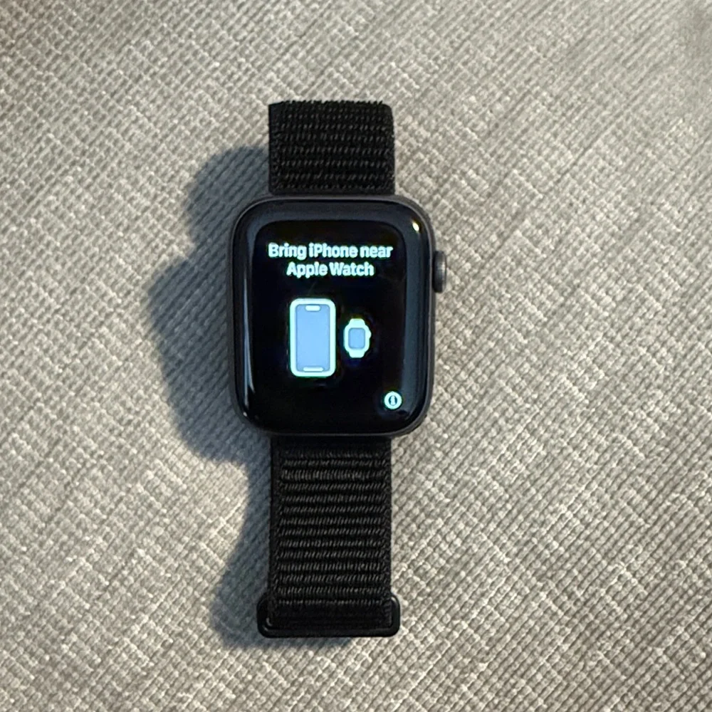 Series 3 44mm (GPS) Apple Smartwatch with Black Band